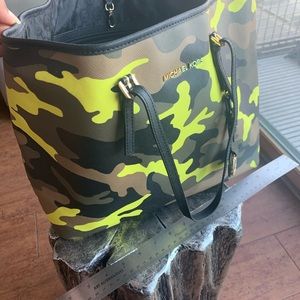 Micheal Kors Army Green Bag